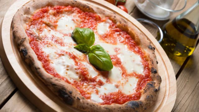 Dlaczego ciasto na pizzę nie jest elastyczne? Oto najczęstsze przyczyny Dlaczego ciasto na pizzę nie jest elastyczne? Oto najczęstsze przyczyny