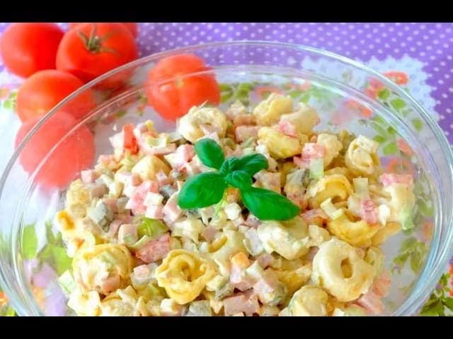 Tortellini jak zrobić - prosty przepis, który zachwyci każdego smakosza Tortellini jak zrobić - prosty przepis, który zachwyci każdego smakosza