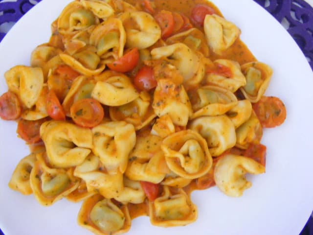Jak zrobić ciasto na tortellini, aby uniknąć twardego makaronu Jak zrobić ciasto na tortellini, aby uniknąć twardego makaronu