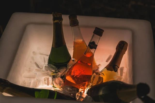 Butelka wina ile to piw? Zaskakujące fakty o alkoholu, które musisz znać Butelka wina ile to piw? Zaskakujące fakty o alkoholu, które musisz znać